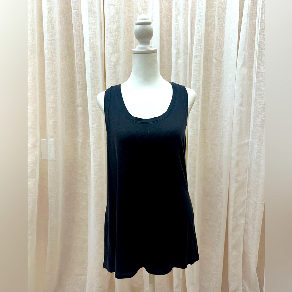 Black Sleeveless Women's Top